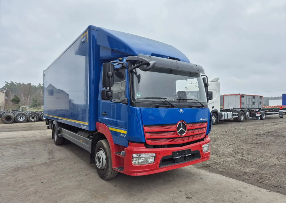 Mercedes-Benz Atego 1330 Euro 6 - Kamion sa zatvorenim sandukom: slika 2 Mercedes-Benz Atego 1330 Euro 6 - Kamion sa zatvorenim sandukom: slika 2
