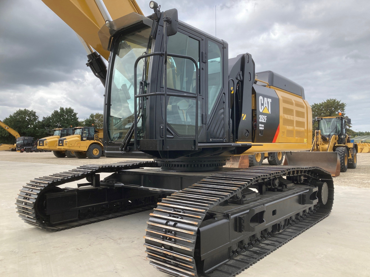 CATERPILLAR 352F Material Handler - Bager za obradu otpada/ Industrije: slika 2 CATERPILLAR 352F Material Handler - Bager za obradu otpada/ Industrije: slika 2