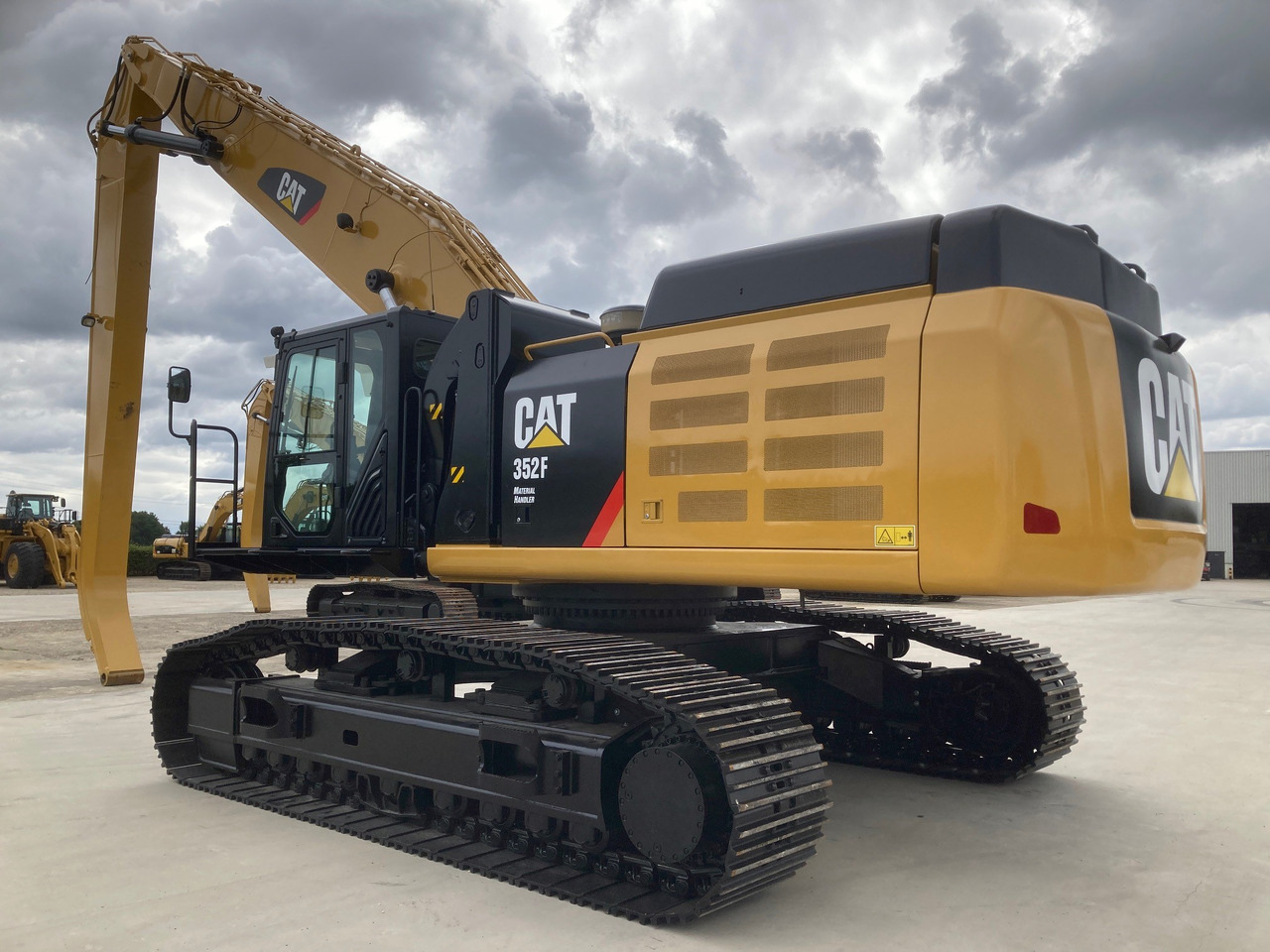 CATERPILLAR 352F Material Handler - Bager za obradu otpada/ Industrije: slika 1 CATERPILLAR 352F Material Handler - Bager za obradu otpada/ Industrije: slika 1