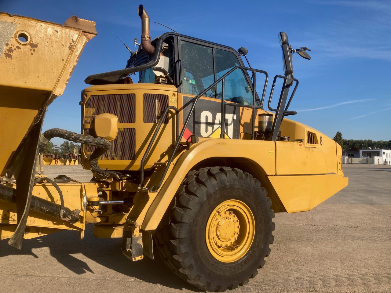 CATERPILLAR 730C - Zglobni kiper: slika 5 CATERPILLAR 730C - Zglobni kiper: slika 5
