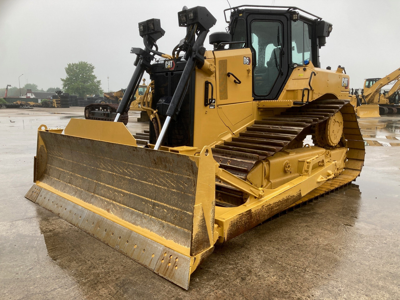CATERPILLAR D6 LGP - Buldožer: slika 1 CATERPILLAR D6 LGP - Buldožer: slika 1