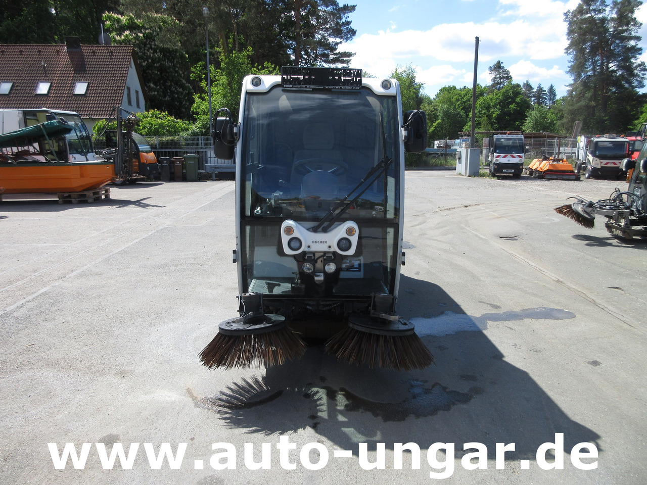 BUCHER CC 1000 Kleinkehrmaschine CityCat 4-Rad Lenkung - Autočistilica: slika 2 BUCHER CC 1000 Kleinkehrmaschine CityCat 4-Rad Lenkung - Autočistilica: slika 2