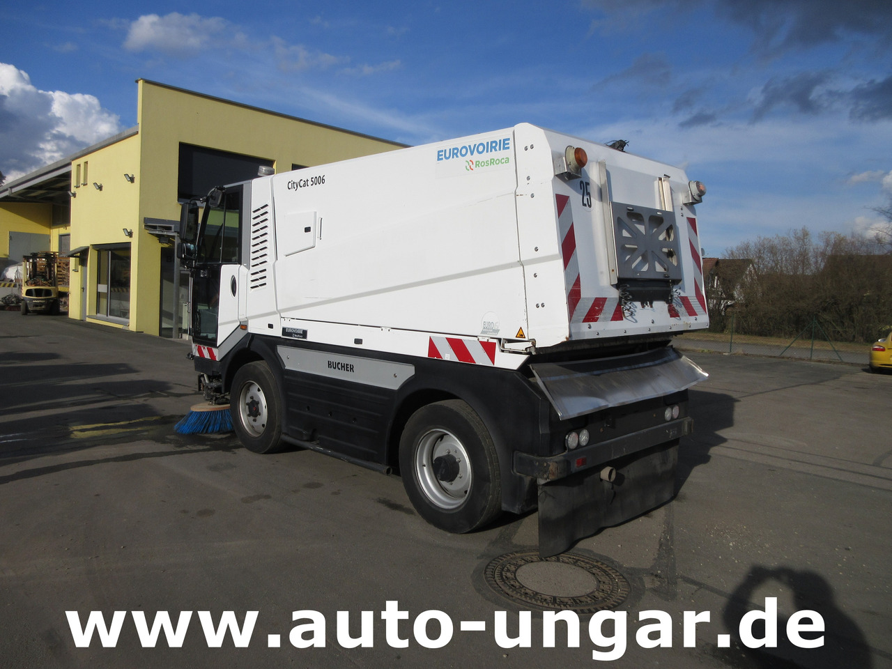 Bucher CityCat CC 5006 FPT Euro 6 Diesel Kehrmaschine 5m³ 4-Rad-Lenkung - Autočistilica: slika 4 Bucher CityCat CC 5006 FPT Euro 6 Diesel Kehrmaschine 5m³ 4-Rad-Lenkung - Autočistilica: slika 4