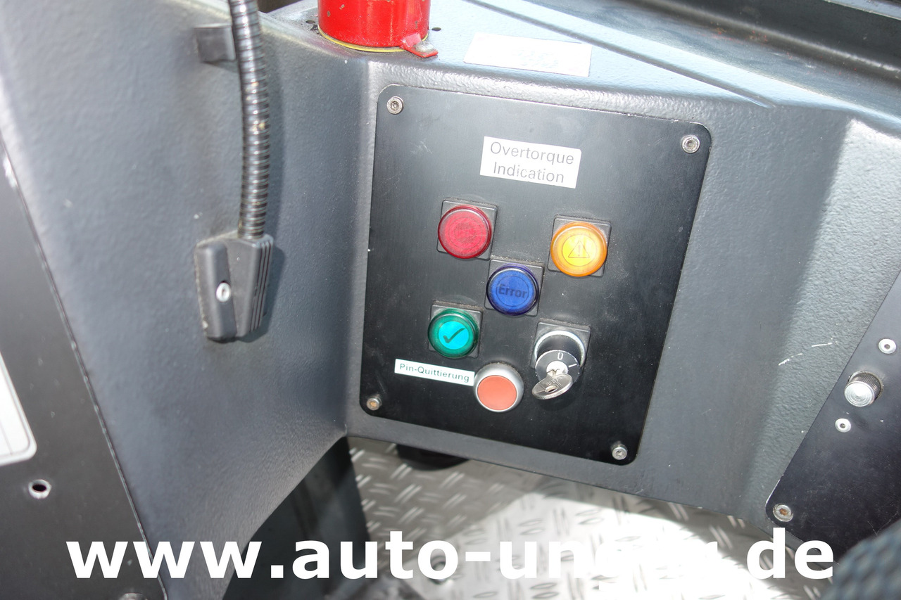 Aerodromski traktor GOLDHOFER AST-1 A500 Baujahr 1999 Push-Back towbarless Pushback Liebherr used GSE: slika 22