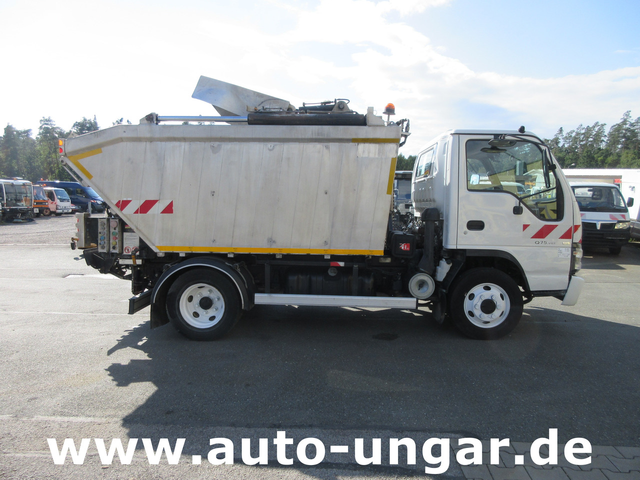 ISUZU NQR smoother NPR 75 Q75.Y07 Faun Müllwagen Euro 4 Kipper Lifter Presse - Kamion za smeće: slika 4 ISUZU NQR smoother NPR 75 Q75.Y07 Faun Müllwagen Euro 4 Kipper Lifter Presse - Kamion za smeće: slika 4