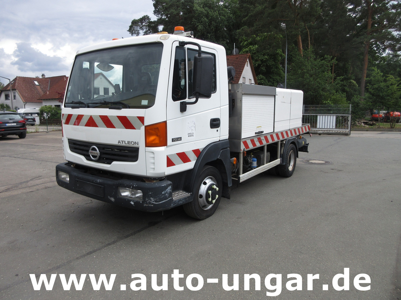 NISSAN Atleon 70.14 mit Hochdruckreiniger Wasserwagen Waschwagen Kärcher High Pressure - Korisno/ Posebno vozilo: slika 3 NISSAN Atleon 70.14 mit Hochdruckreiniger Wasserwagen Waschwagen Kärcher High Pressure - Korisno/ Posebno vozilo: slika 3