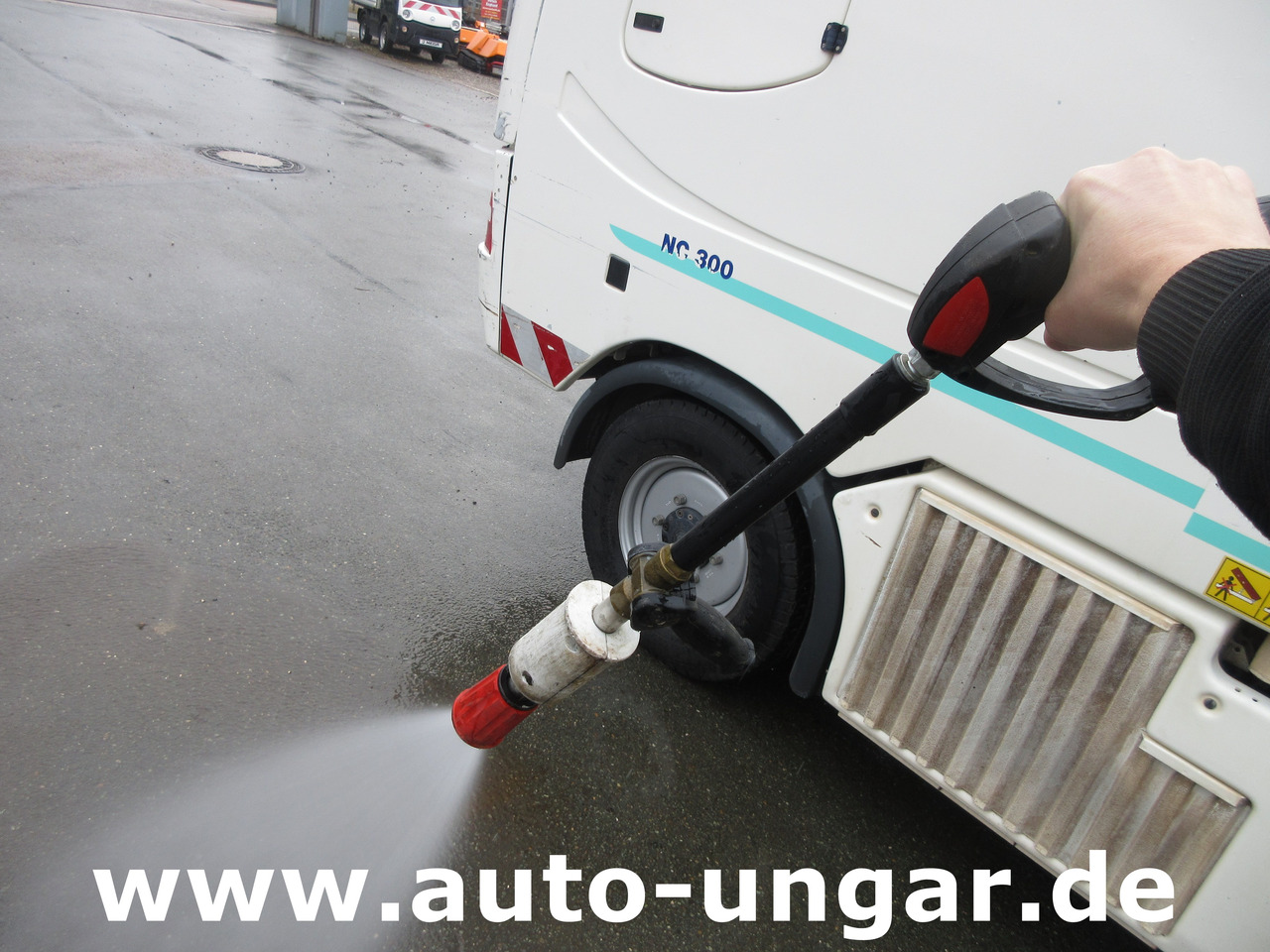 Multicar Tremo X56 4x4x4 CMAR NC300 Schwemmfahrzeug Bj. 2014 EU5 Hochdruck - Mašina za čiščenje: slika 3 Multicar Tremo X56 4x4x4 CMAR NC300 Schwemmfahrzeug Bj. 2014 EU5 Hochdruck - Mašina za čiščenje: slika 3