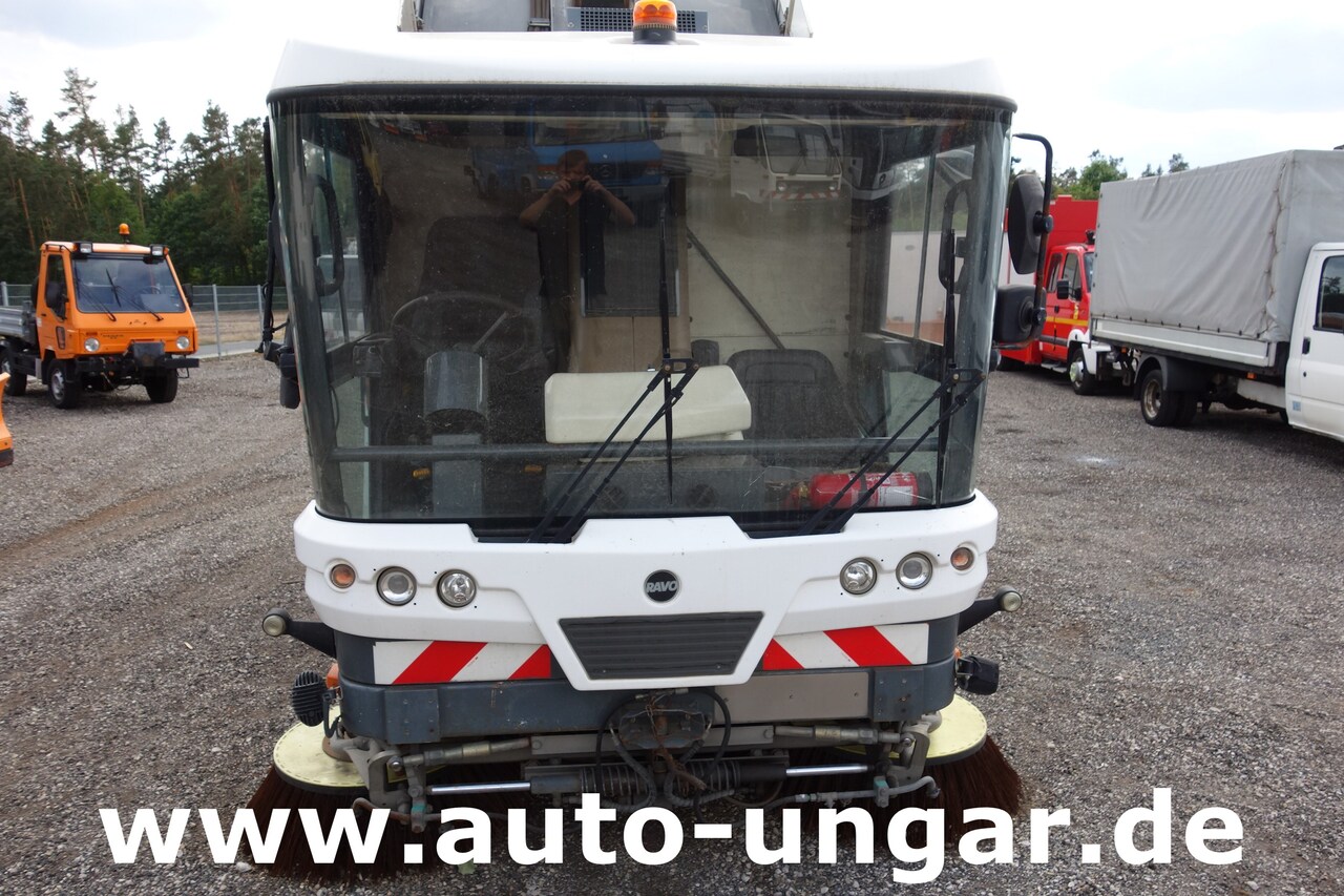 Ravo C540 / 530 Kehrmaschine - Kärcher - Heckabsaugung - Motorschaden - Autočistilica: slika 3 Ravo C540 / 530 Kehrmaschine - Kärcher - Heckabsaugung - Motorschaden - Autočistilica: slika 3