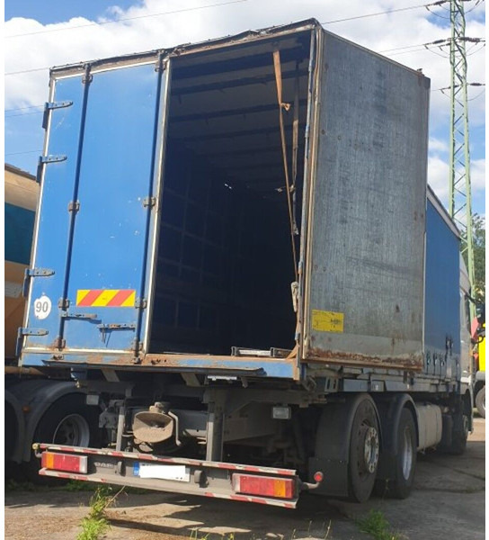 DAF 6x2 FX105.460 EEV BDF 7.2m Kogel retarder automat - Kamion sa ceradom: slika 3 DAF 6x2 FX105.460 EEV BDF 7.2m Kogel retarder automat - Kamion sa ceradom: slika 3