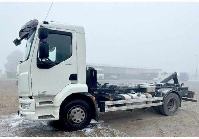 DAF LF260 FA +2024! (CZ)CTS - Kamion sa hidrauličnom kukom: slika 2 DAF LF260 FA +2024! (CZ)CTS - Kamion sa hidrauličnom kukom: slika 2