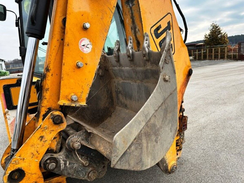 Bager utovarivač JCB 4 CX: slika 6