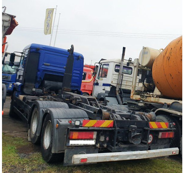 Kamion sa hidrauličnom kukom MAN TGA 26.460: slika 11