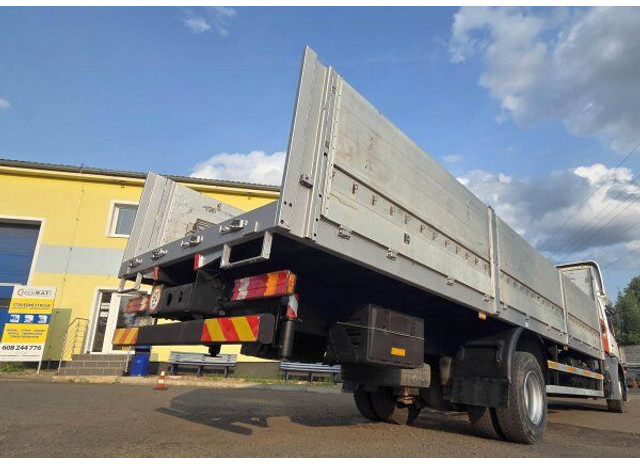 Mercedes-Benz Axor 1824 - Kamion sa tovarnim sandukom, Kamion sa dizalicom: slika 4 Mercedes-Benz Axor 1824 - Kamion sa tovarnim sandukom, Kamion sa dizalicom: slika 4