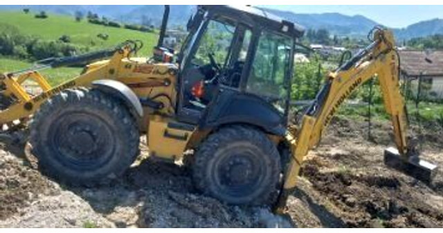 New Holland B115B - Bager utovarivač: slika 3 New Holland B115B - Bager utovarivač: slika 3