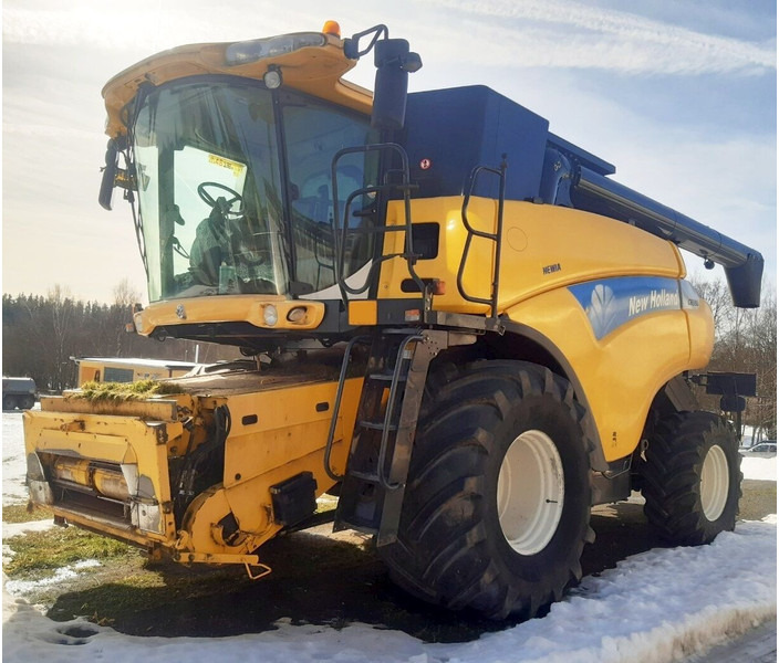 New Holland CR 980 (351) +BISO: VX 750 Crop Ranger +CX100 - Kombinovani kombajn: slika 2 New Holland CR 980 (351) +BISO: VX 750 Crop Ranger +CX100 - Kombinovani kombajn: slika 2