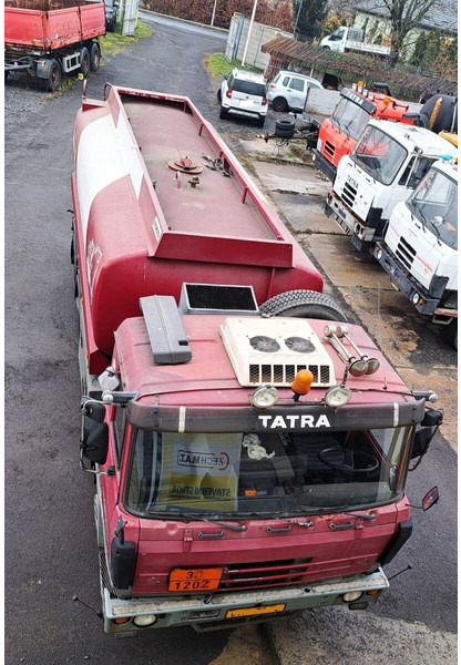 Tatra 6x6 T815 ADR 17m3 - Kamion cisterna: slika 4 Tatra 6x6 T815 ADR 17m3 - Kamion cisterna: slika 4