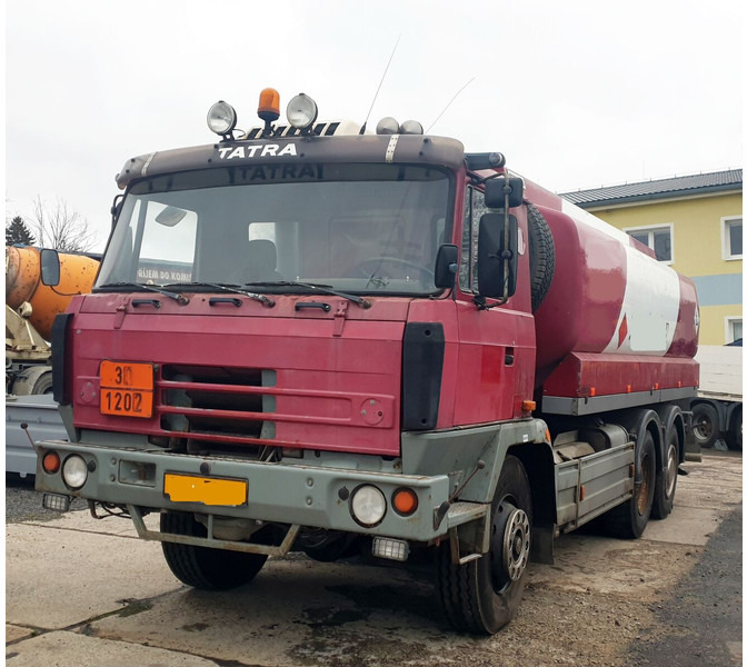 Tatra 6x6 T815 ADR 17m3 - Kamion cisterna: slika 2 Tatra 6x6 T815 ADR 17m3 - Kamion cisterna: slika 2