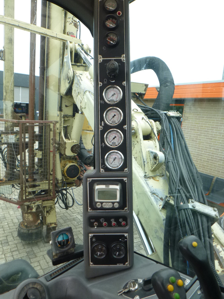 Veliki kamon za bušenje ATLAS COPCO CM780D: slika 33