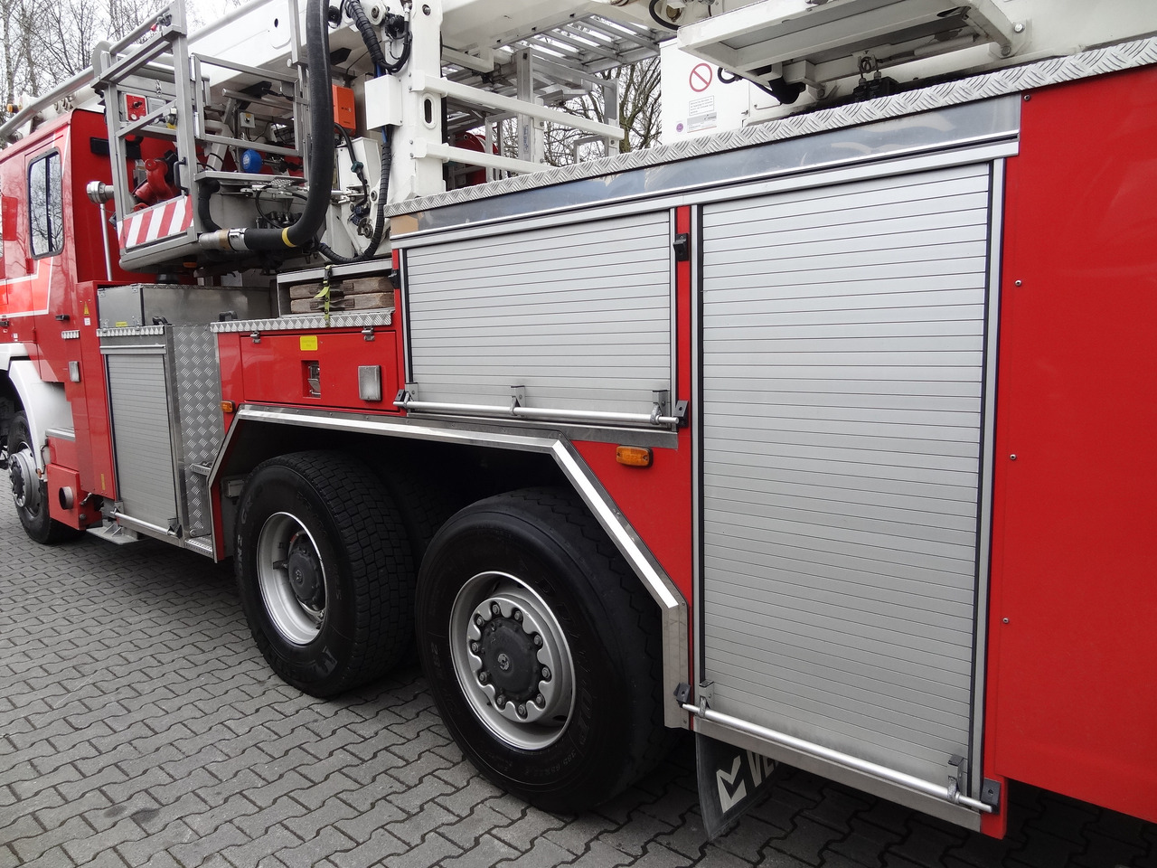 MAN FE 410 6X6 Feuerwehr Vema Lift 32 Meter - Vazdušna platforma montirana na kamion: slika 5 MAN FE 410 6X6 Feuerwehr Vema Lift 32 Meter - Vazdušna platforma montirana na kamion: slika 5