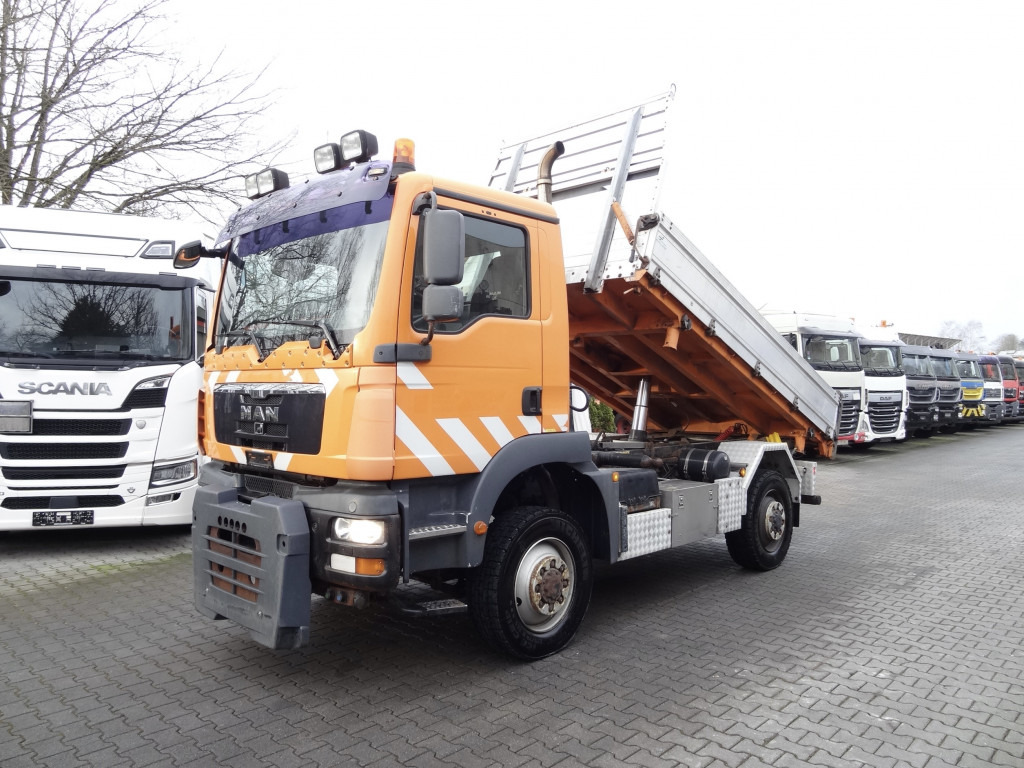 MAN TGM 13.250 4X4 Ex-Kommunal - Istovarivač: slika 1 MAN TGM 13.250 4X4 Ex-Kommunal - Istovarivač: slika 1