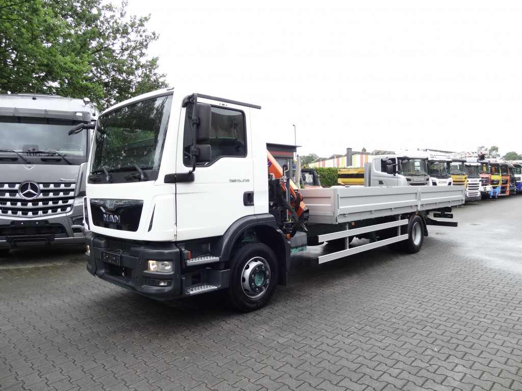 MAN TGM 15.250 Pesci SE78/2 Kran - Kamion sa dizalicom, Kamion sa tovarnim sandukom: slika 1 MAN TGM 15.250 Pesci SE78/2 Kran - Kamion sa dizalicom, Kamion sa tovarnim sandukom: slika 1