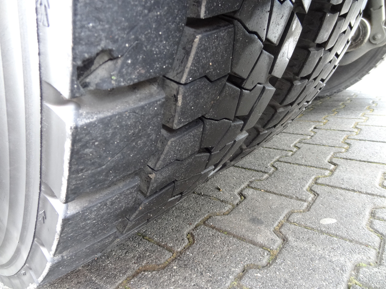 MAN TGS 26.320 6X4 BB mit Kran Fassi F175 - Kamion sa tovarnim sandukom, Kamion sa dizalicom: slika 5 MAN TGS 26.320 6X4 BB mit Kran Fassi F175 - Kamion sa tovarnim sandukom, Kamion sa dizalicom: slika 5