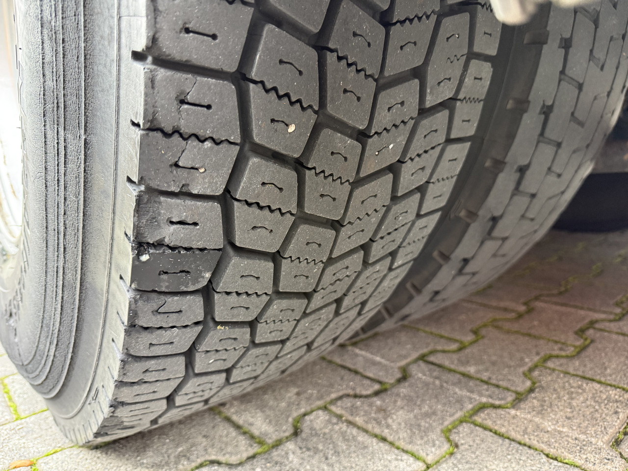 MAN TGS 26.360 6X2 Palfinger 27002 bis 26.5 Meter - Kamion sa dizalicom, Kamion sa tovarnim sandukom: slika 3 MAN TGS 26.360 6X2 Palfinger 27002 bis 26.5 Meter - Kamion sa dizalicom, Kamion sa tovarnim sandukom: slika 3