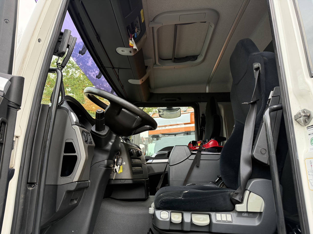 MAN TGS 26.360 6X2 Palfinger 27002 bis 26.5 Meter - Kamion sa dizalicom, Kamion sa tovarnim sandukom: slika 5 MAN TGS 26.360 6X2 Palfinger 27002 bis 26.5 Meter - Kamion sa dizalicom, Kamion sa tovarnim sandukom: slika 5