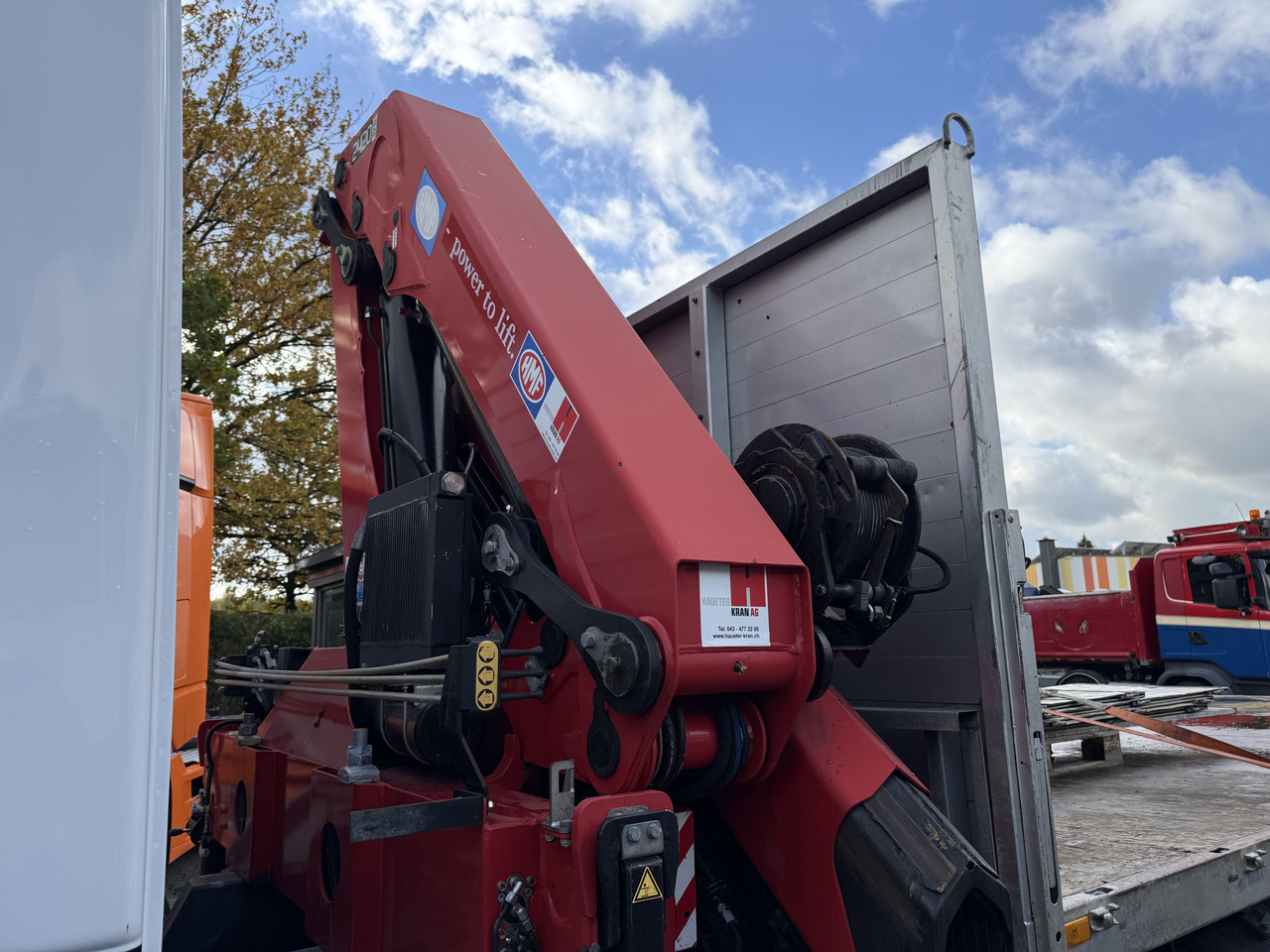 Mercedes-Benz Actros 2535 6X2 HMF 2420 bis 25 Meter - Kamion sa dizalicom, Kamion sa tovarnim sandukom: slika 5 Mercedes-Benz Actros 2535 6X2 HMF 2420 bis 25 Meter - Kamion sa dizalicom, Kamion sa tovarnim sandukom: slika 5