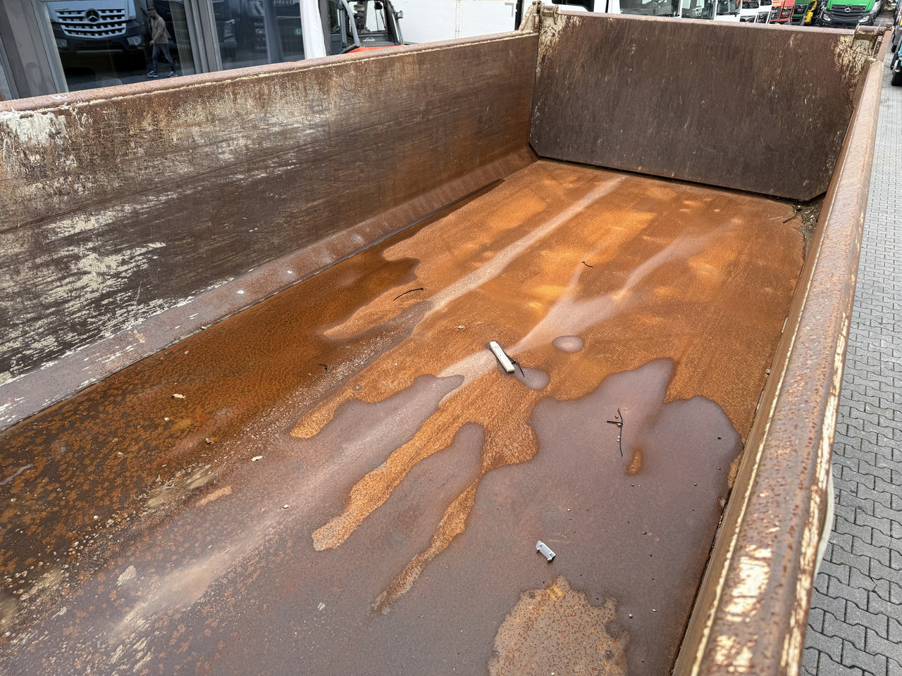 Mercedes-Benz Arocs 3245 K 8X4 - Istovarivač: slika 3 Mercedes-Benz Arocs 3245 K 8X4 - Istovarivač: slika 3