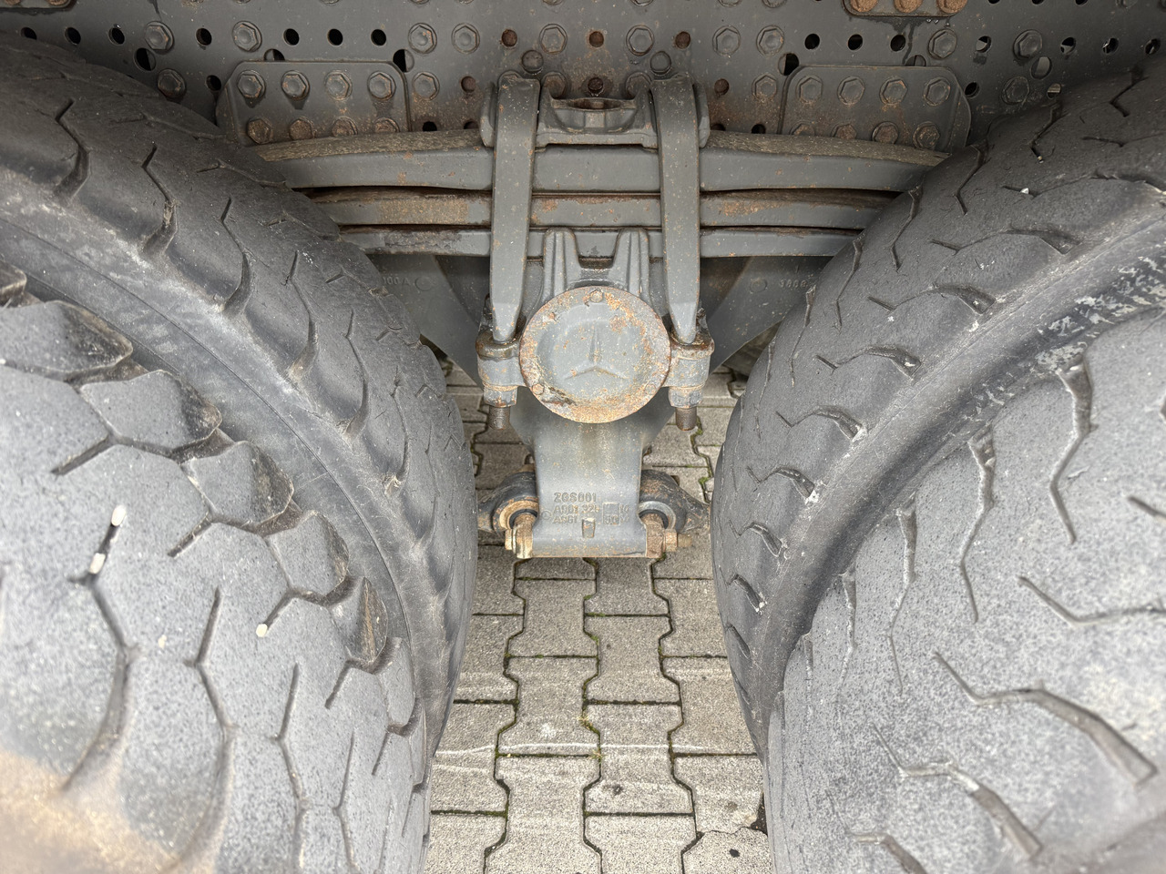 Mercedes-Benz Arocs 3245 K 8X4 - Istovarivač: slika 5 Mercedes-Benz Arocs 3245 K 8X4 - Istovarivač: slika 5