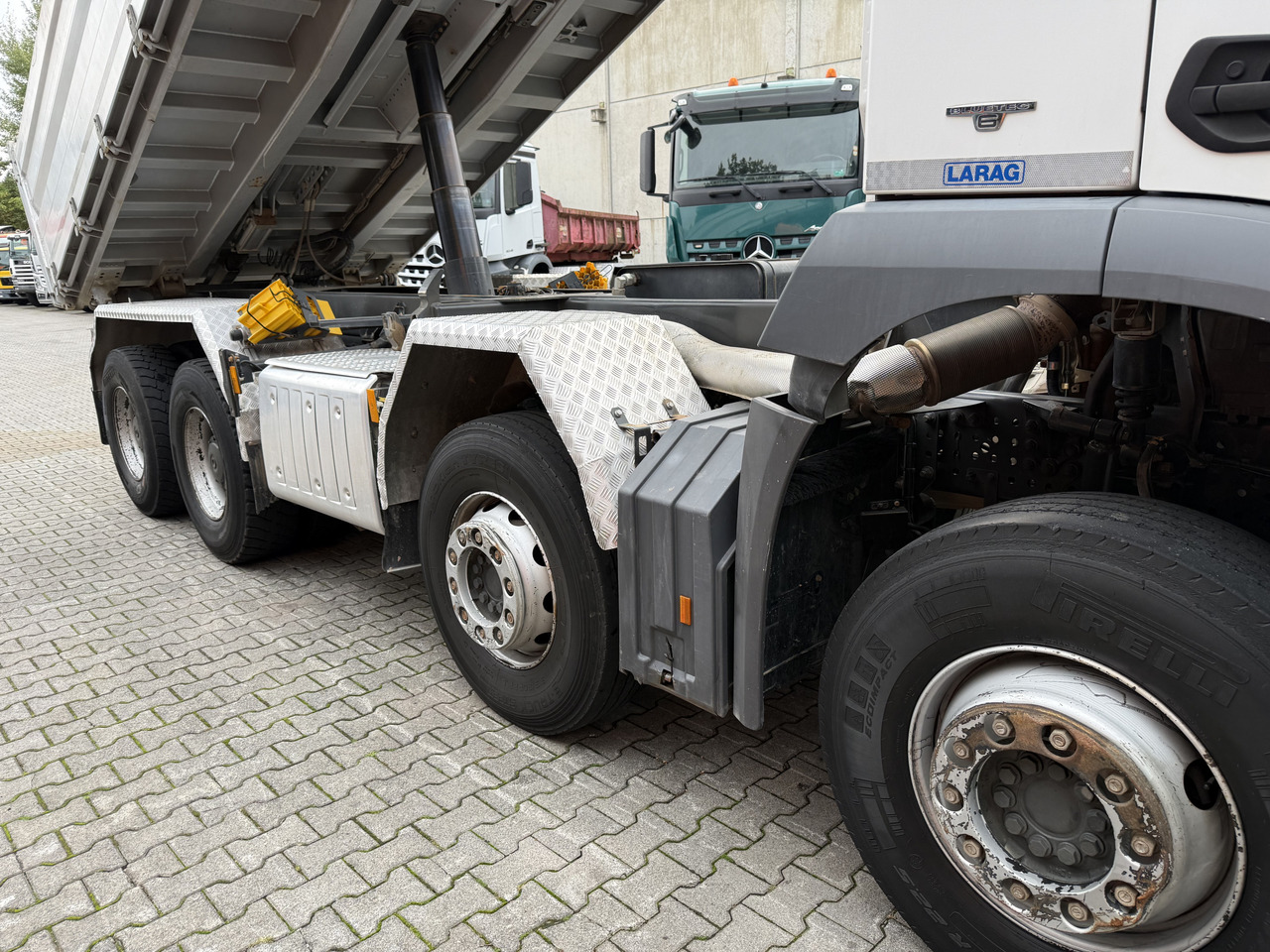 Mercedes-Benz Arocs 3246K 8X4 Meiller - Istovarivač: slika 4 Mercedes-Benz Arocs 3246K 8X4 Meiller - Istovarivač: slika 4