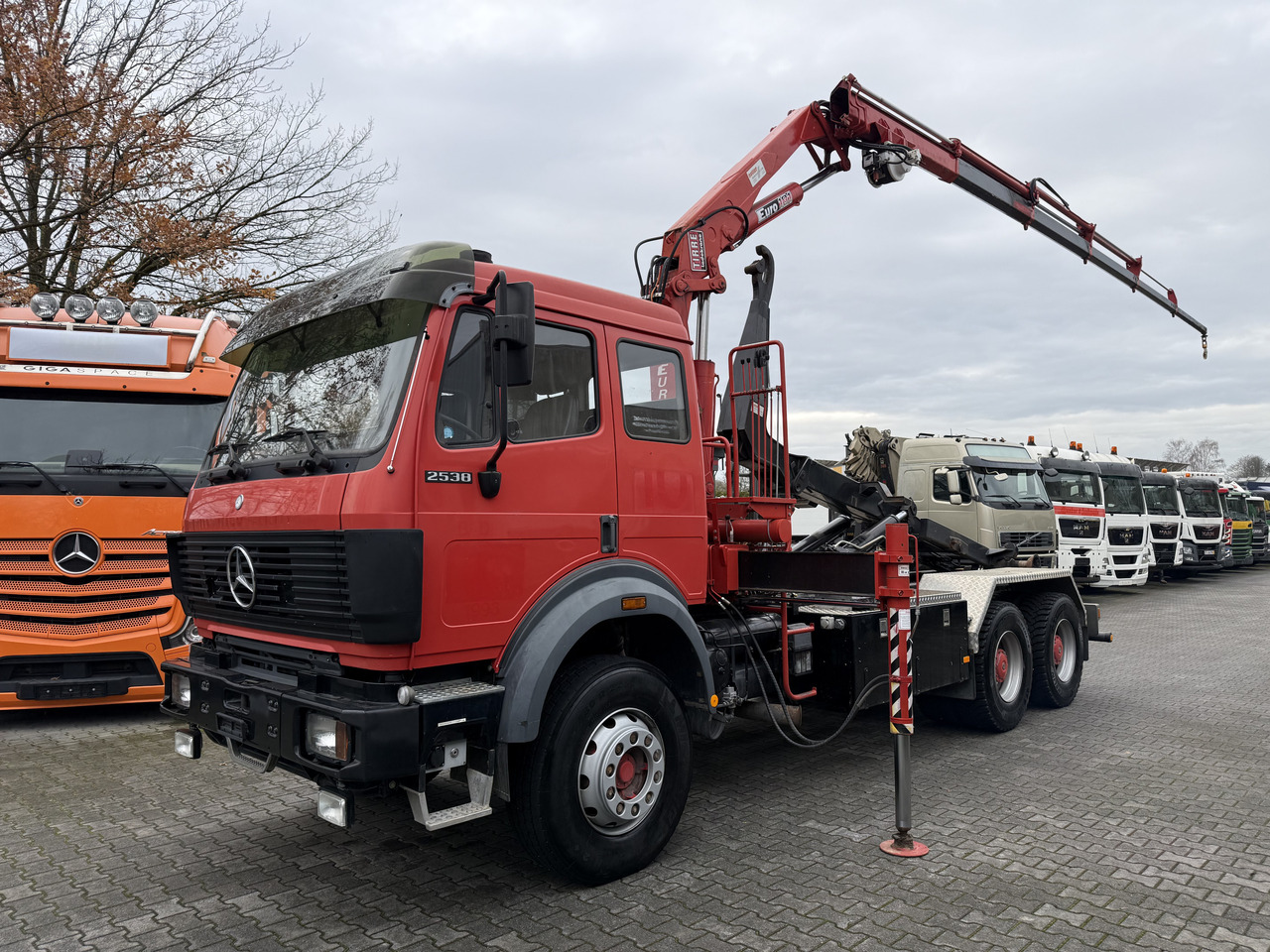Mercedes-Benz SK 2538 6X4 Haken Kran/ Oldtimer/ Feuerwehr Mercedes-Benz SK 2538 6X4 Haken Kran/ Oldtimer/ Feuerwehr: slika 9 Mercedes-Benz SK 2538 6X4 Haken Kran/ Oldtimer/ Feuerwehr Mercedes-Benz SK 2538 6X4 Haken Kran/ Oldtimer/ Feuerwehr: slika 9