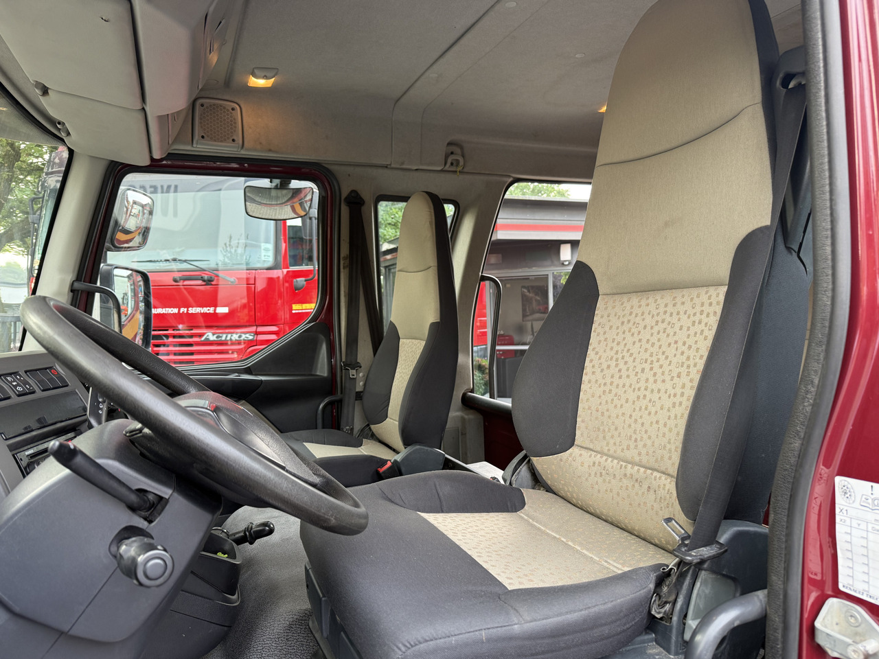 Renault Midlum 180.10 DoKa - Kamion sa zatvorenim sandukom: slika 5 Renault Midlum 180.10 DoKa - Kamion sa zatvorenim sandukom: slika 5