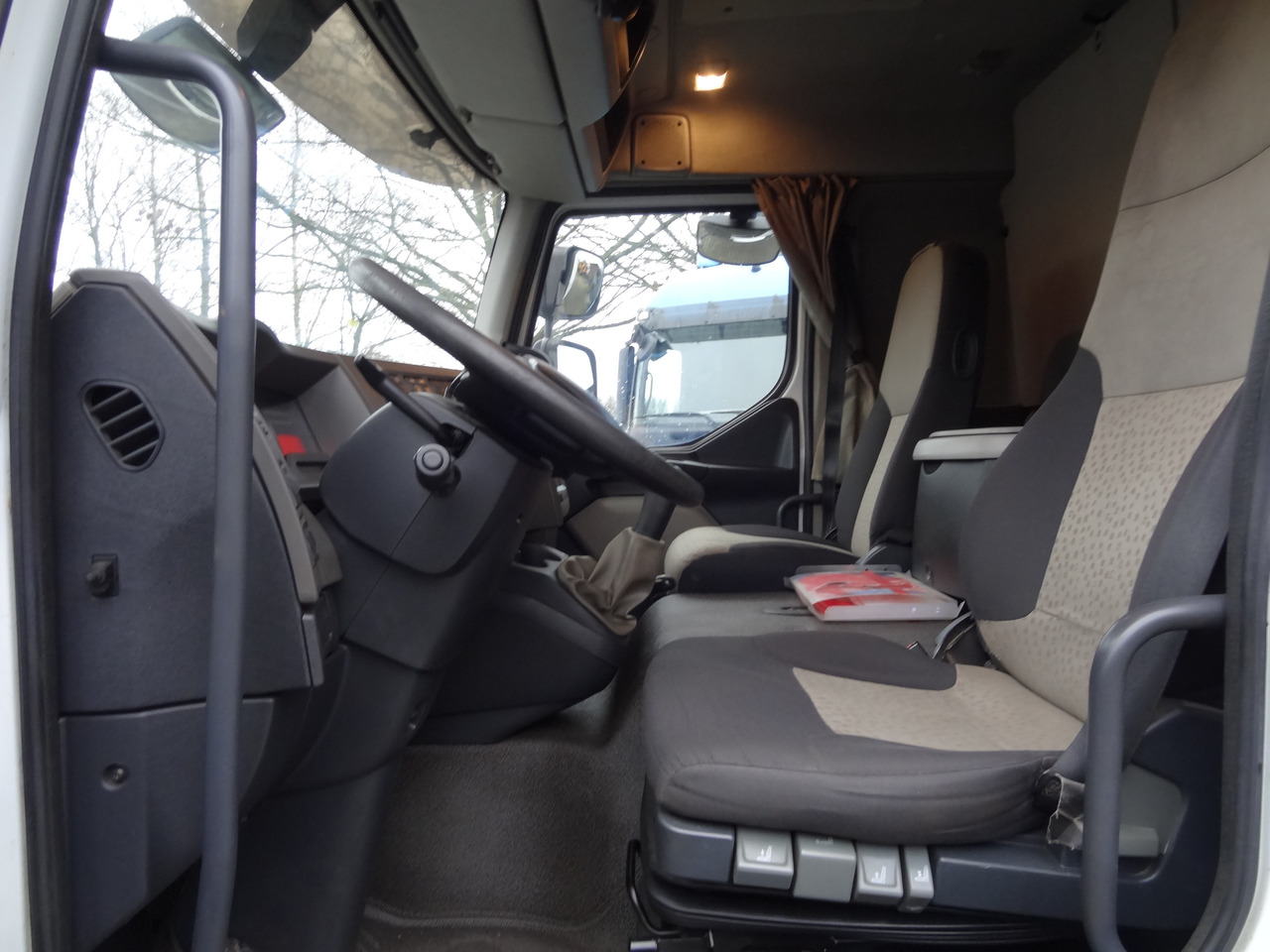 Renault Midlum 300.12 Fassi F80 - Kamion sa tovarnim sandukom, Kamion sa dizalicom: slika 5 Renault Midlum 300.12 Fassi F80 - Kamion sa tovarnim sandukom, Kamion sa dizalicom: slika 5