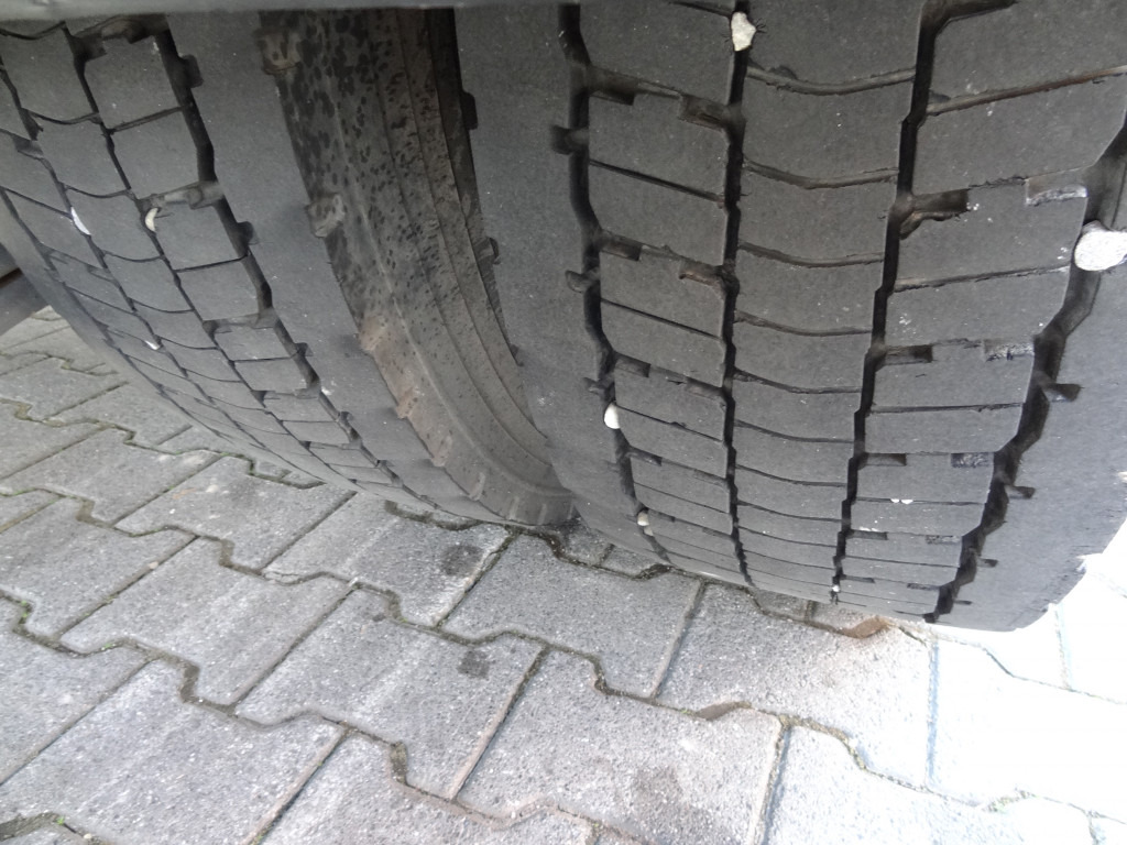 Scania P230 4X2 Kran Atlas 92.2 A2 - Kamion sa tovarnim sandukom, Kamion sa dizalicom: slika 3 Scania P230 4X2 Kran Atlas 92.2 A2 - Kamion sa tovarnim sandukom, Kamion sa dizalicom: slika 3