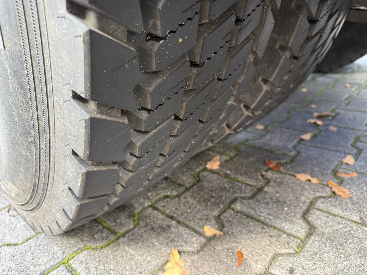 Scania P280 6X2*4 - Kamion sa golom šasijom i zatvorenom kabinom: slika 2 Scania P280 6X2*4 - Kamion sa golom šasijom i zatvorenom kabinom: slika 2