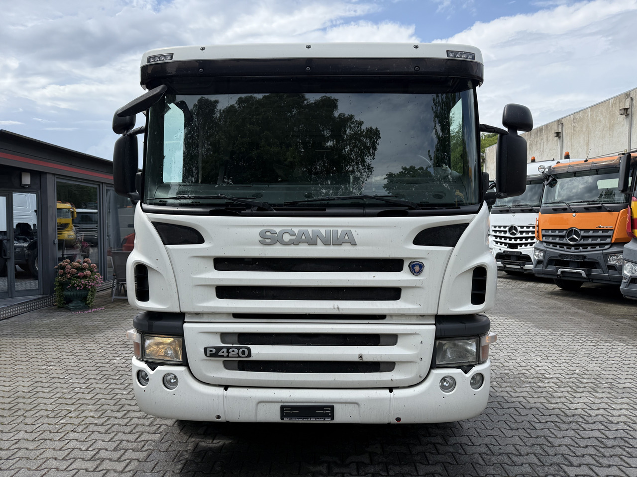 Scania P420 8X2*6 - Kamion sa golom šasijom i zatvorenom kabinom: slika 5 Scania P420 8X2*6 - Kamion sa golom šasijom i zatvorenom kabinom: slika 5
