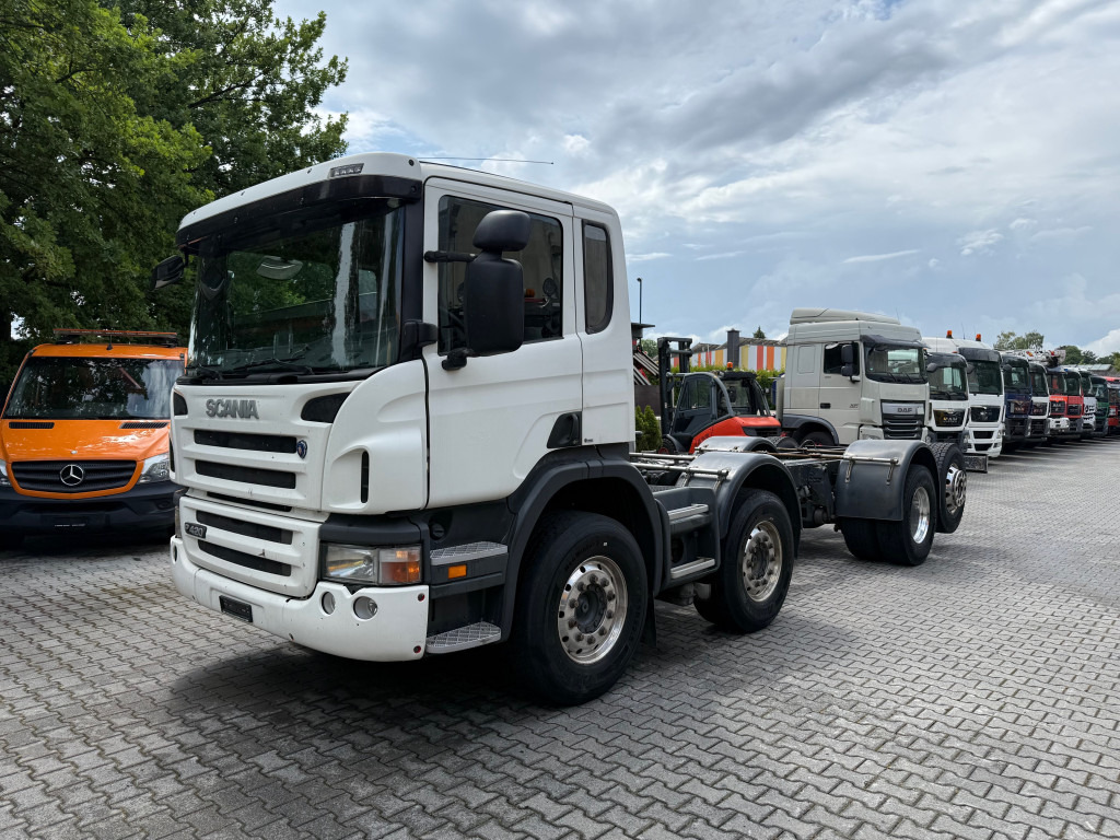 Scania P420 8X2*6 - Kamion sa golom šasijom i zatvorenom kabinom: slika 1 Scania P420 8X2*6 - Kamion sa golom šasijom i zatvorenom kabinom: slika 1