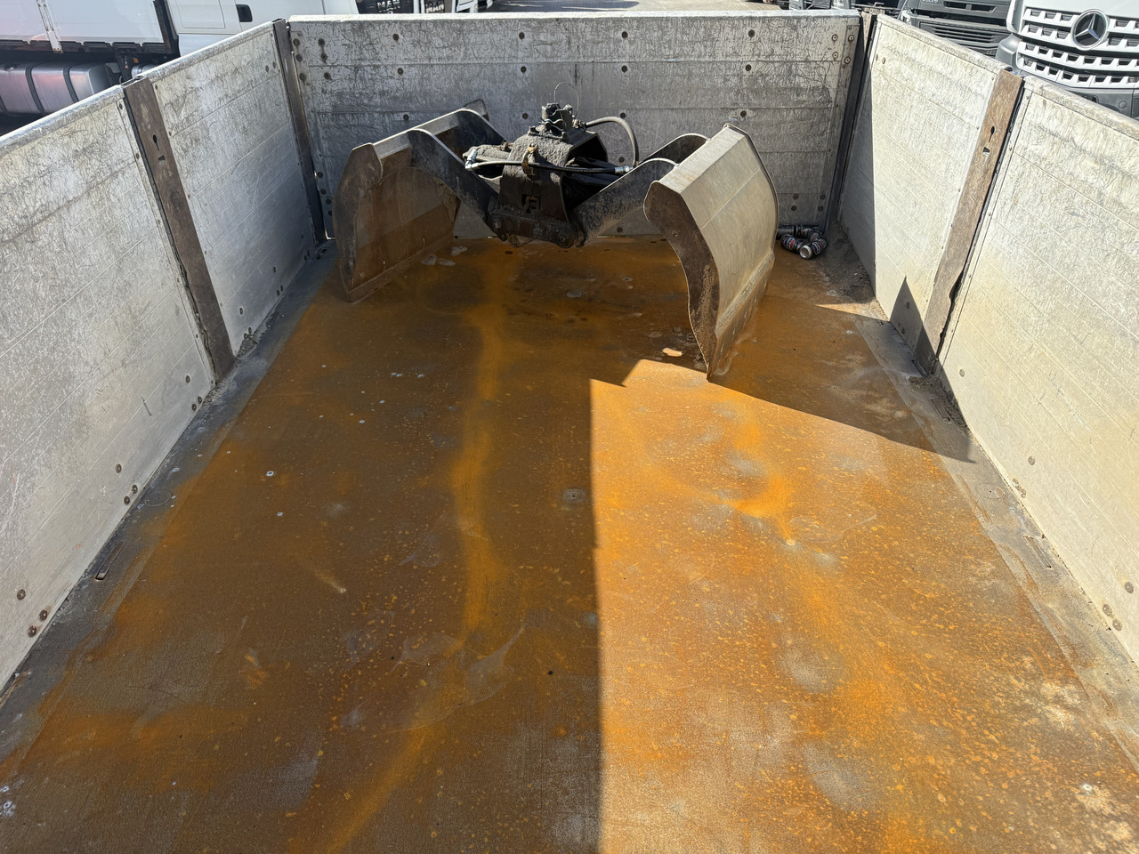 Scania R380 6X2*4 Kipper mit Kran HIAB 220 - Istovarivač, Kamion sa dizalicom: slika 2 Scania R380 6X2*4 Kipper mit Kran HIAB 220 - Istovarivač, Kamion sa dizalicom: slika 2