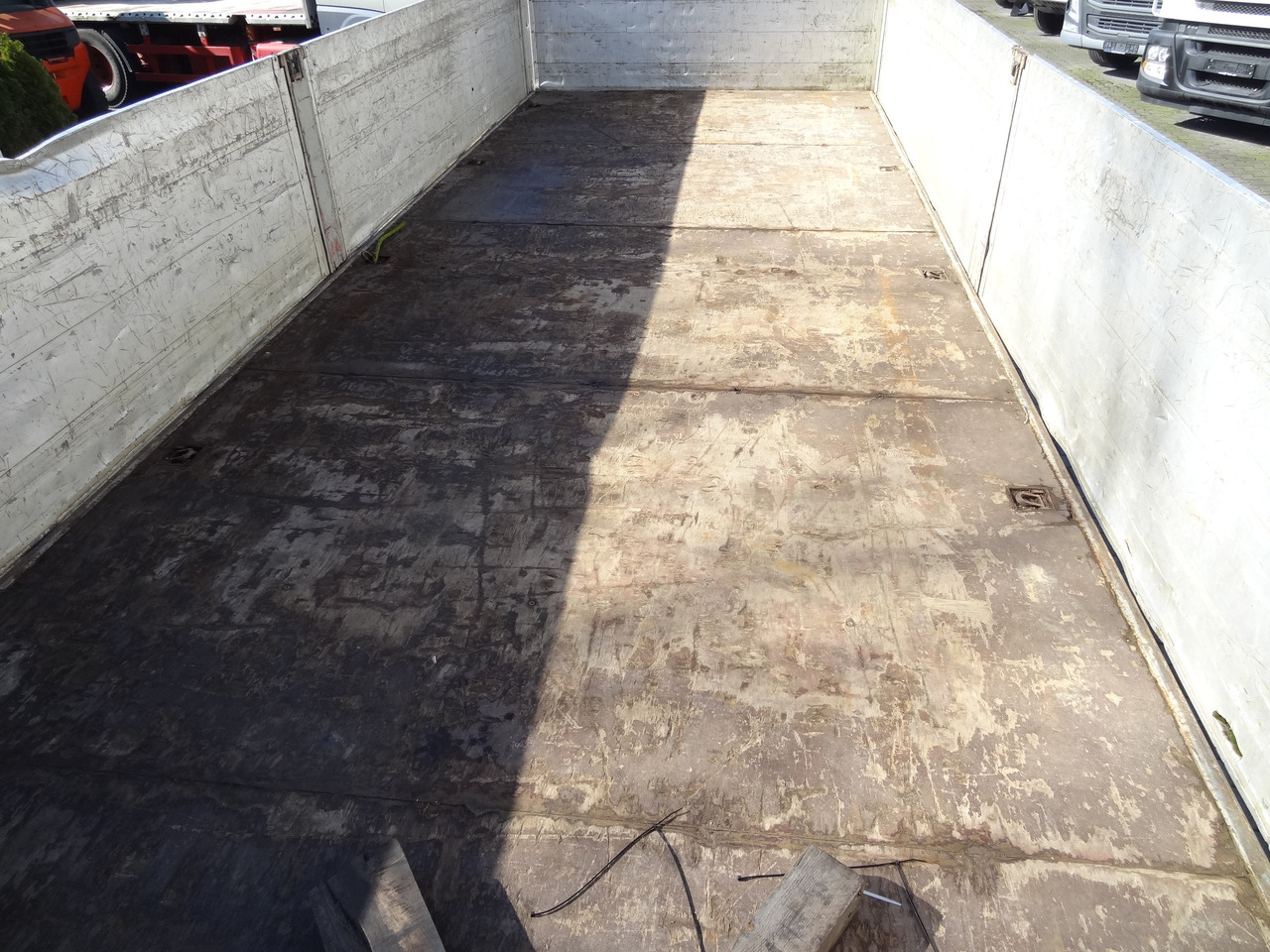 Scania R440 6X2*4 Kran HMF 3000 bis 30 Meter - Kamion sa dizalicom, Kamion sa tovarnim sandukom: slika 3 Scania R440 6X2*4 Kran HMF 3000 bis 30 Meter - Kamion sa dizalicom, Kamion sa tovarnim sandukom: slika 3