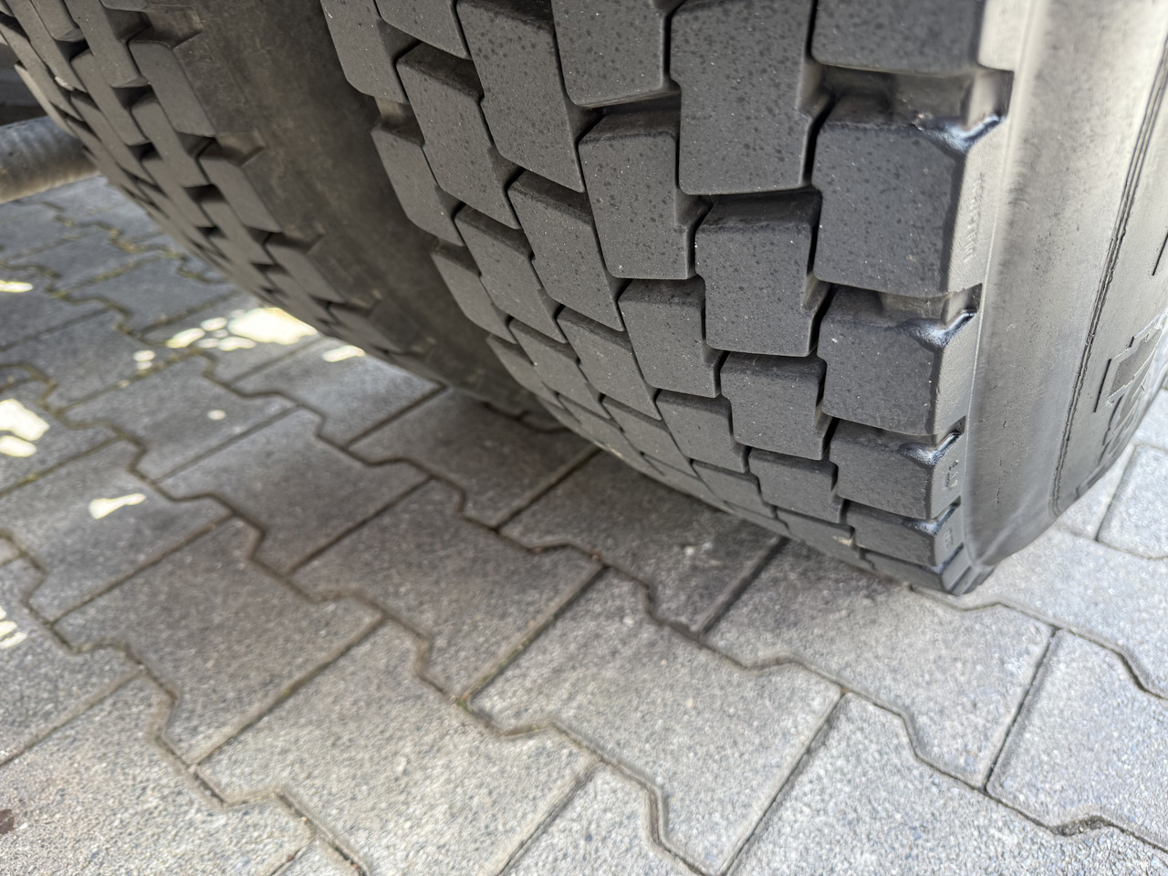 MAN TGA 18.430 Kran Palfinger 16502 bis 26.5 Meter - Tegljač: slika 4 MAN TGA 18.430 Kran Palfinger 16502 bis 26.5 Meter - Tegljač: slika 4