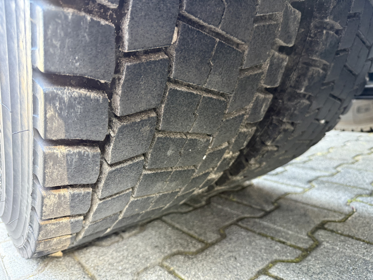 MAN TGX 18.680 4X2 BLS V8 - Tegljač: slika 3 MAN TGX 18.680 4X2 BLS V8 - Tegljač: slika 3