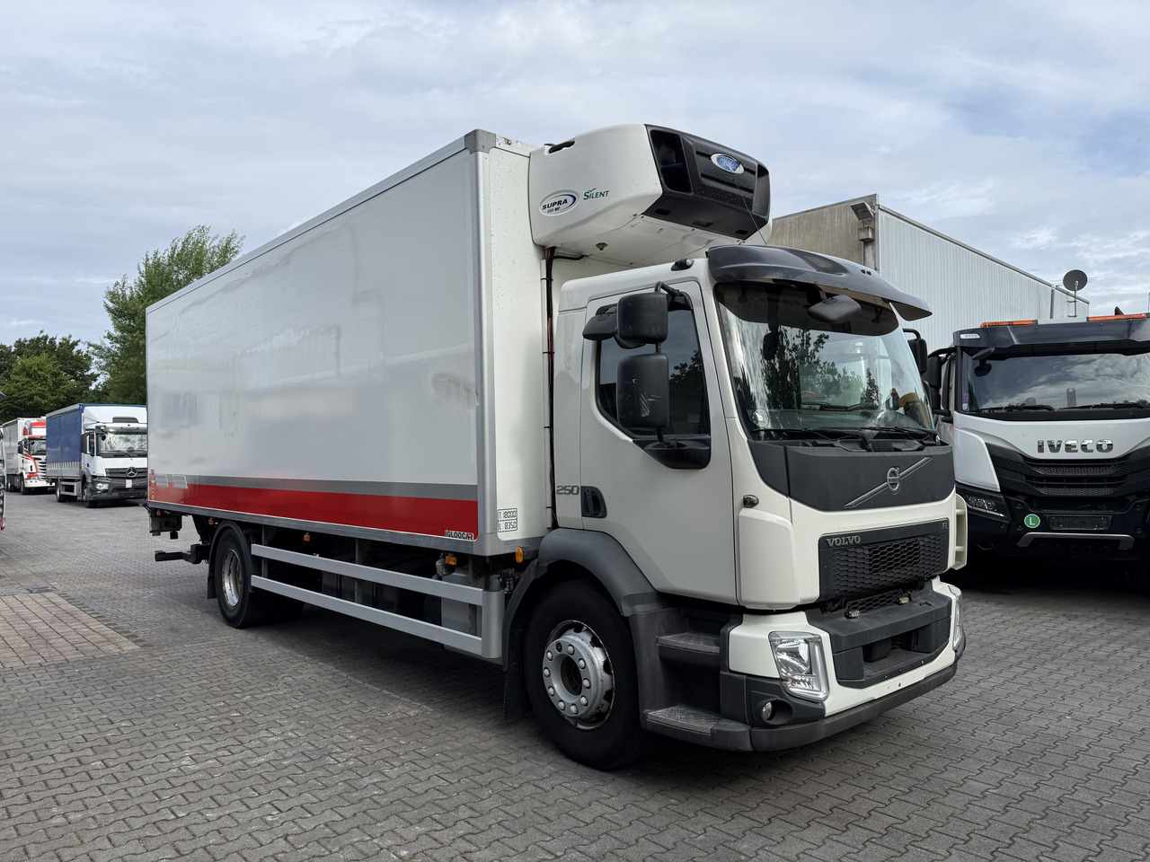 Hladnjača Volvo FL250.18 Carrier Supra 850Mt: slika 9