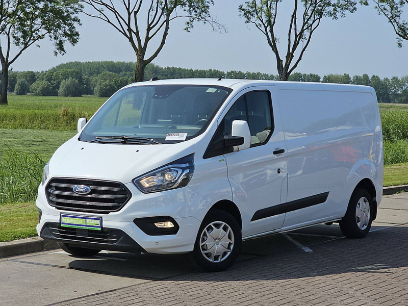 Ford Transit Custom 2.0 L2H1 Navi Euro6 AC! - Mali kombi: slika 2 Ford Transit Custom 2.0 L2H1 Navi Euro6 AC! - Mali kombi: slika 2