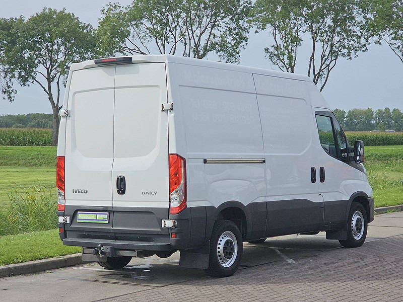 Iveco Daily 35S14 L1H2 Airco Euro6 - Furgon: slika 3 Iveco Daily 35S14 L1H2 Airco Euro6 - Furgon: slika 3