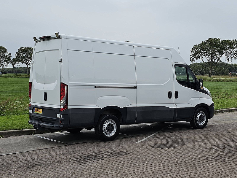 Iveco Daily 35S14 L2H2 Airco Euro6! - Furgon: slika 3 Iveco Daily 35S14 L2H2 Airco Euro6! - Furgon: slika 3