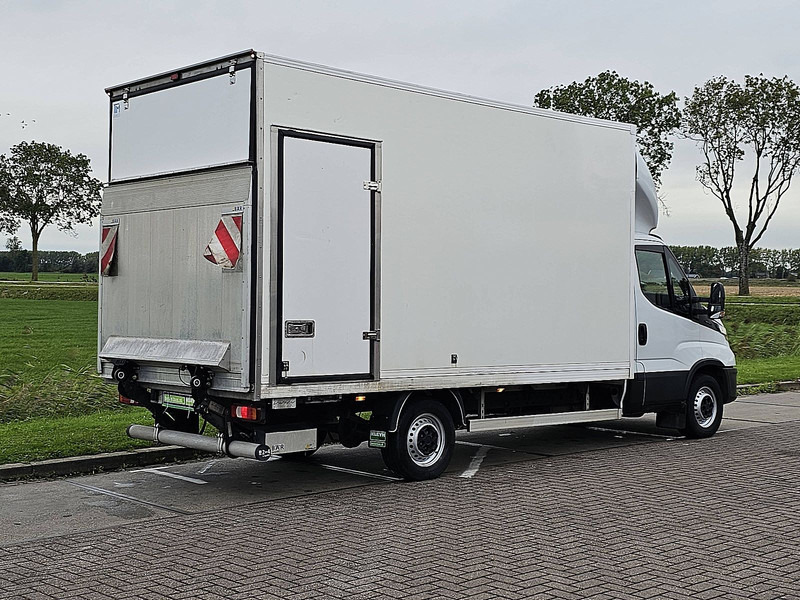 Iveco Daily 35S18 Bakwagen Laadklep! - Dostavno vozilo sa zatvorenim sandukom: slika 3 Iveco Daily 35S18 Bakwagen Laadklep! - Dostavno vozilo sa zatvorenim sandukom: slika 3