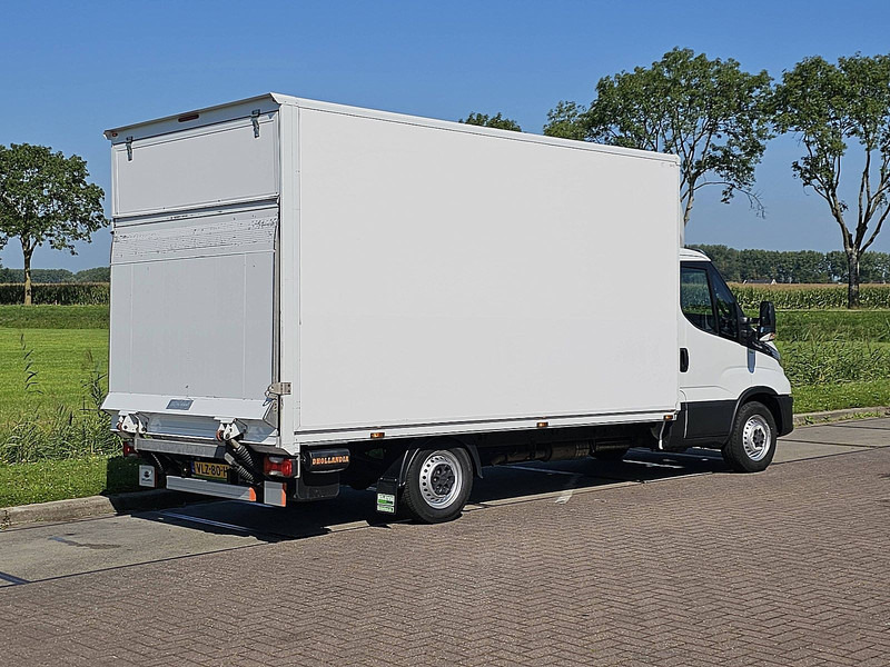 Iveco Daily 35S18 ac automaat EURO6 - Dostavno vozilo sa zatvorenim sandukom: slika 3 Iveco Daily 35S18 ac automaat EURO6 - Dostavno vozilo sa zatvorenim sandukom: slika 3