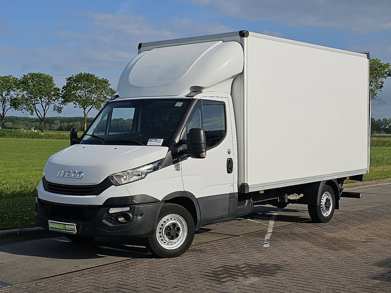 Iveco Daily - Dostavno vozilo sa zatvorenim sandukom: slika 2 Iveco Daily - Dostavno vozilo sa zatvorenim sandukom: slika 2